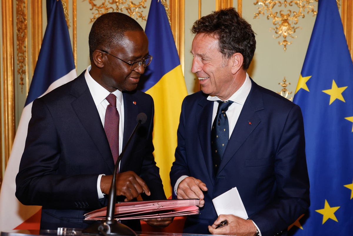 Passation de la présidence de l’APF : Ahmed Cissé succède à Geoffroy Roux de Bézieux