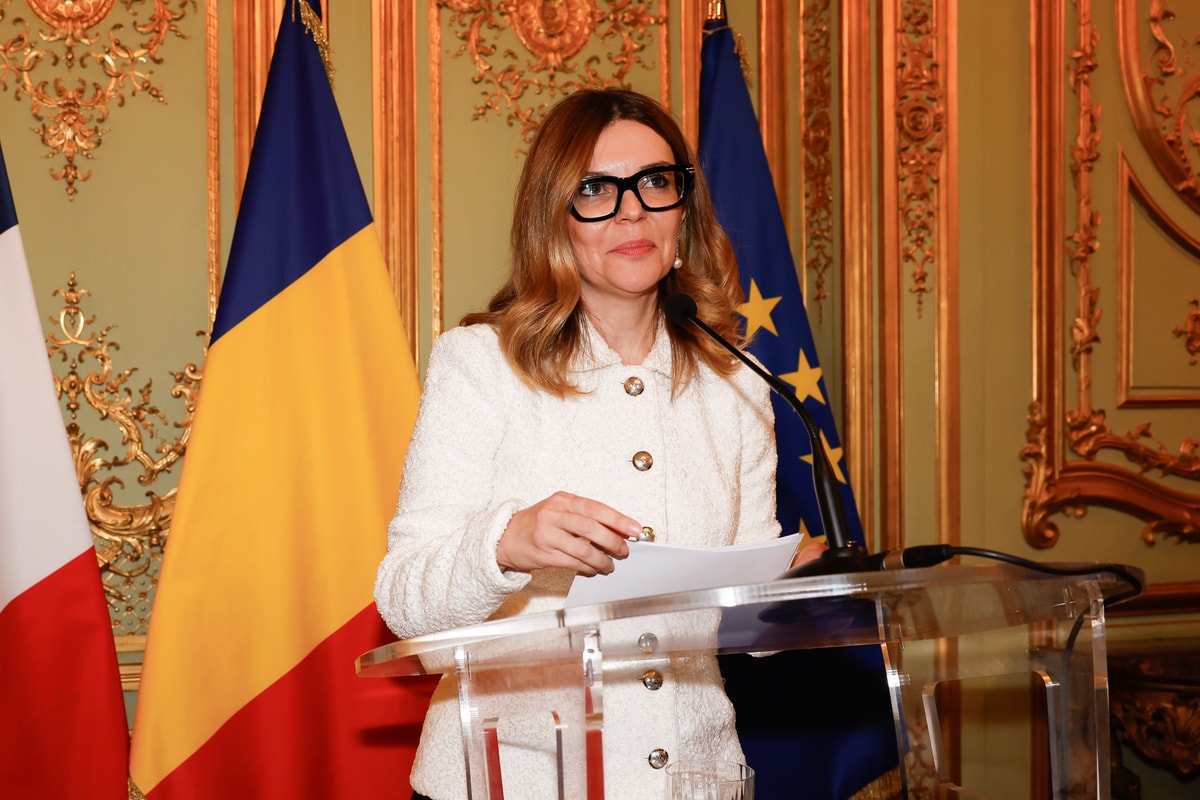 Passation de la présidence de l’APF : Ahmed Cissé succède à Geoffroy Roux de Bézieux