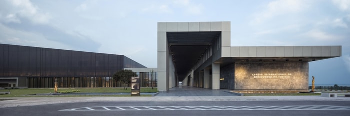 Navettes Brazzaville - Centre de conférence de Kintélé