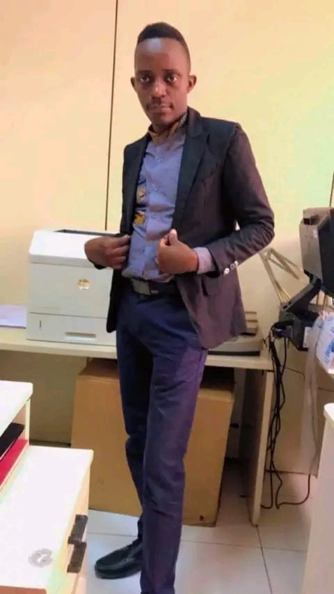 Schyned glavia  LOUBELO